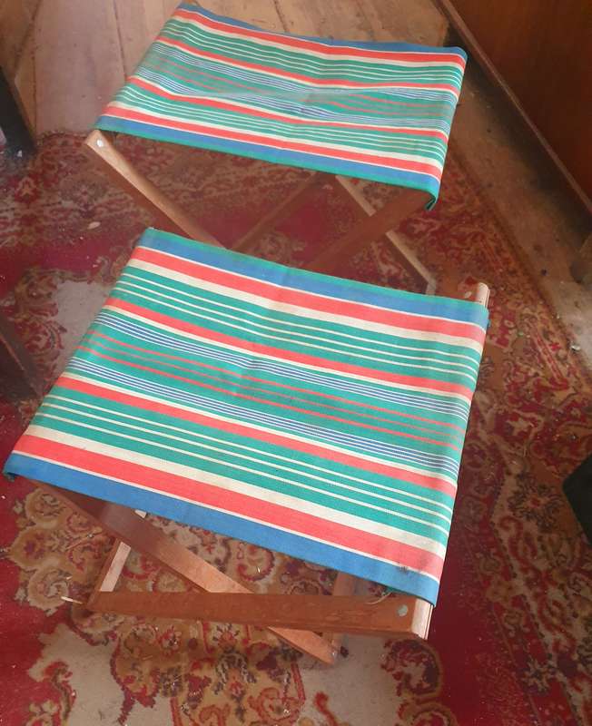 RETRO FOLD OUT CARY CASE CAMPING TABLE AND 2 CHAIRS. SOLID WOOD. ULTRA SCARCE !!