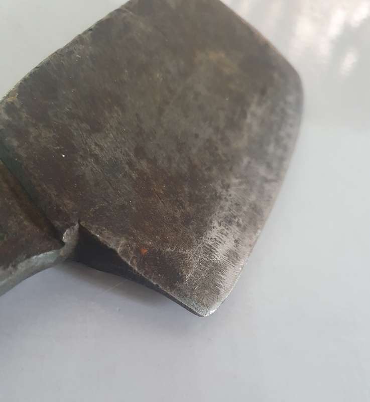 ANTIQUE HUGE BLACK SMITH HAMMER AX METAL CUTTER . 1.6 KG. 30 CM LONG X 8 CM WIDE X 2.5CM THICK.