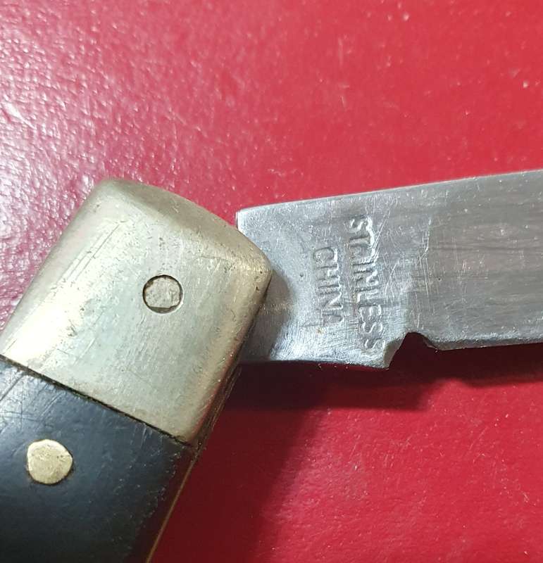 VINTAGE STAINLESS, BRASS, BAKELITE FOLDING KNIFE. 15 CM LONG. SCARCE FIND !!