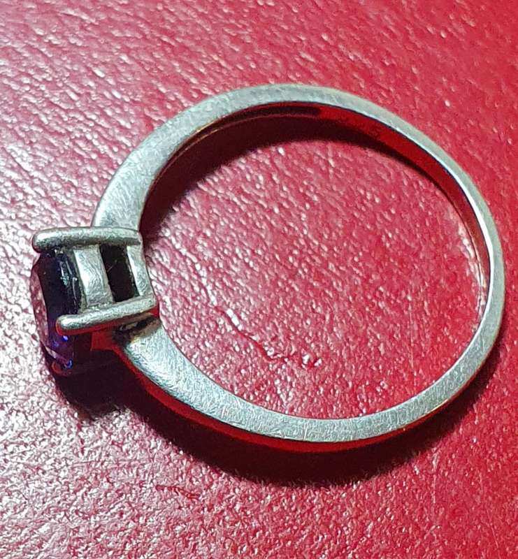 SILVER .925 ENGAGEMENT RING WITH 1.02 CT TANZANITE.  SIZE M. ( 16.7mm)