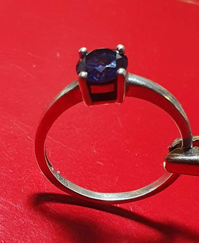 SILVER .925 ENGAGEMENT RING WITH 1.02 CT TANZANITE.  SIZE M. ( 16.7mm)