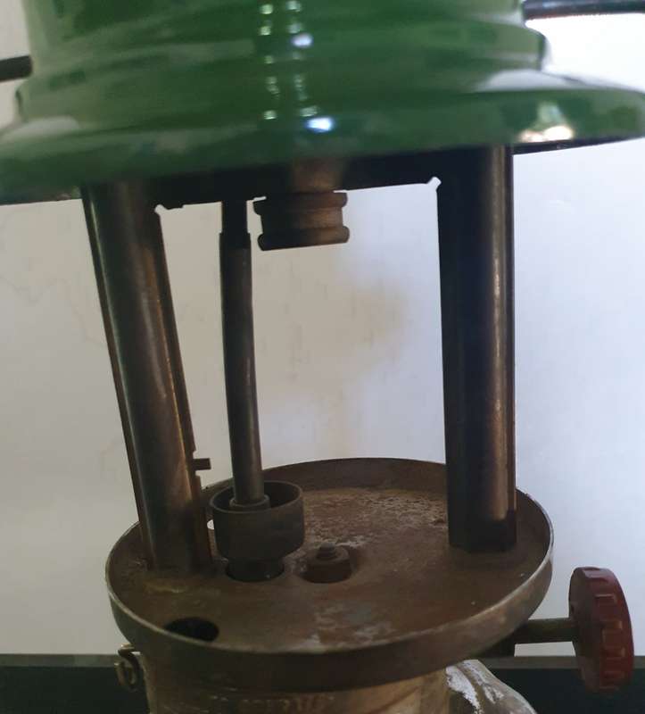 COLEMAN MODEL 339  LAMP