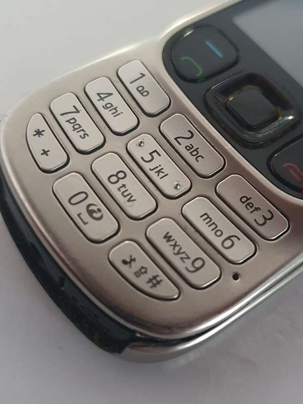 Nokia 6303C  Classic Steel.