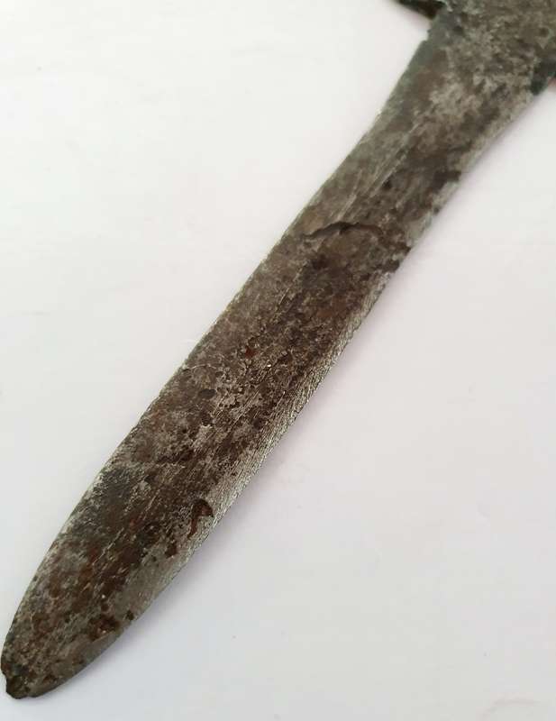 120 + year old hand forged dagger. 20 cm long.