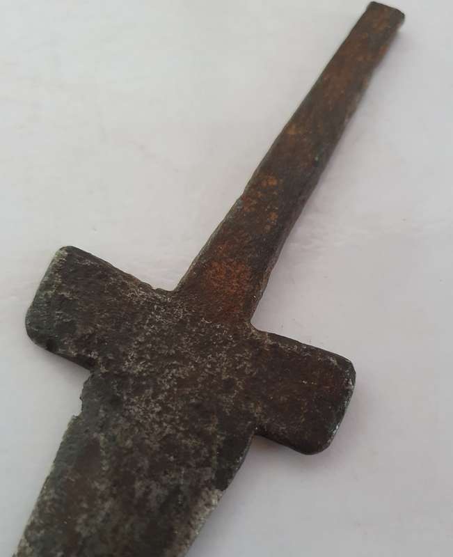 120 + year old hand forged dagger. 20 cm long.