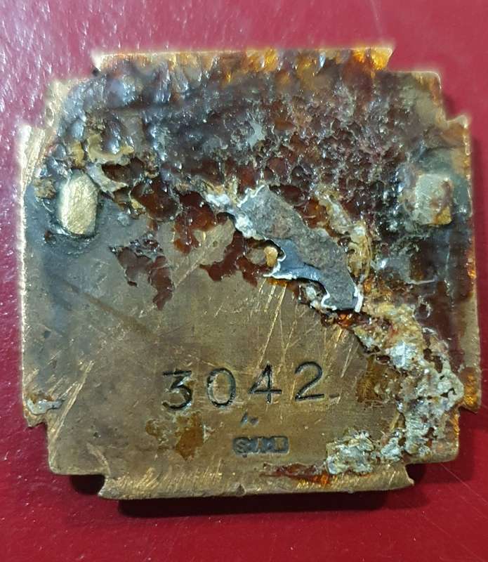 WW 11 SA ARMY DEATH PLAQUE K.I.A. NUMBERED. REMOVED FROM STAND. 3CM X 3CM
