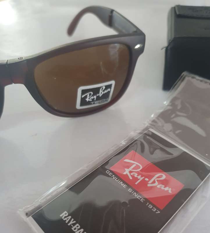 Ray-Ban RB4105 Wayfarer Folding