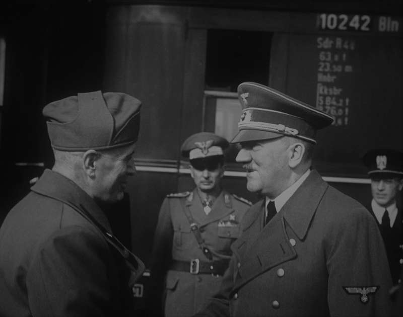 Hitler`s Personal Dining Wagon 10 242 on Führersonderzug Deutsche Reichsbahn. Serving Tray .