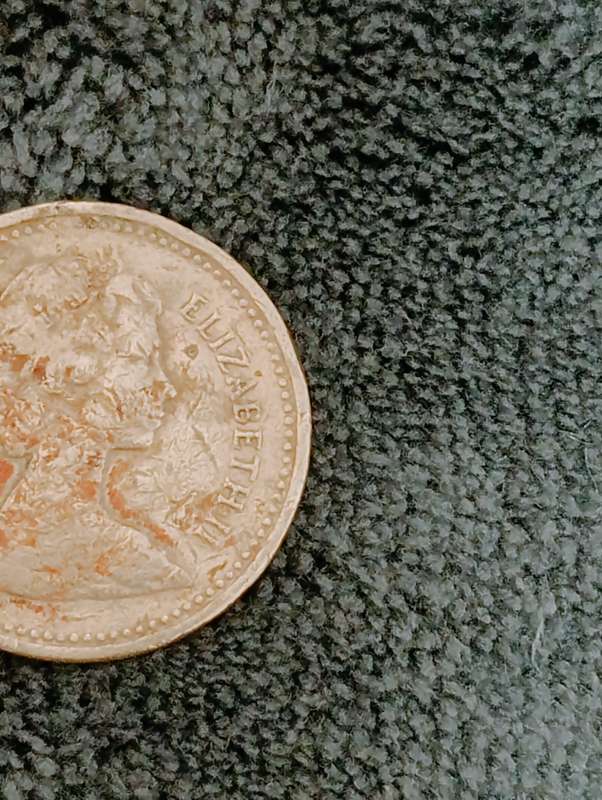 1983 One Pound Queen Elizabeth II