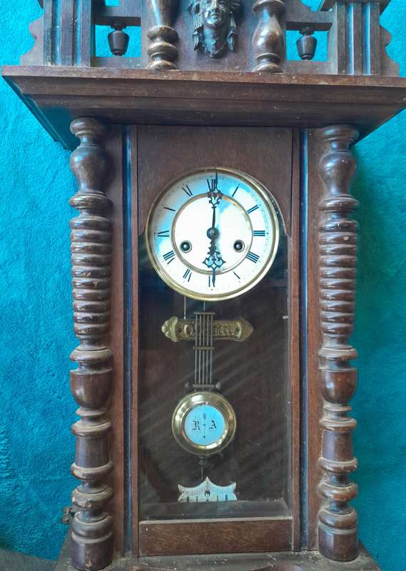 Vintage GLORIA Wall Clock -- Working