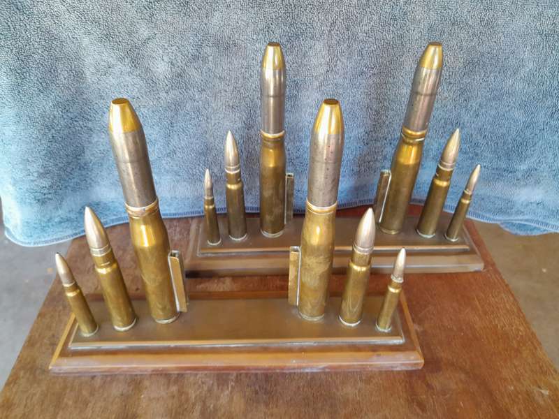 WW2 Trench Art  with 1942 20 mm MVII, Vickers K42 fiz and 303 bullets - (bullets all deactivated)