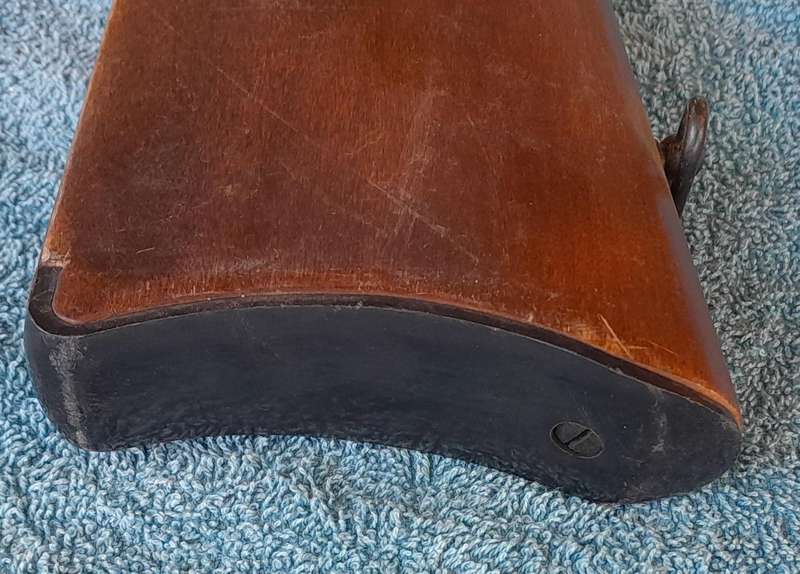 Rifle stock -- Wood