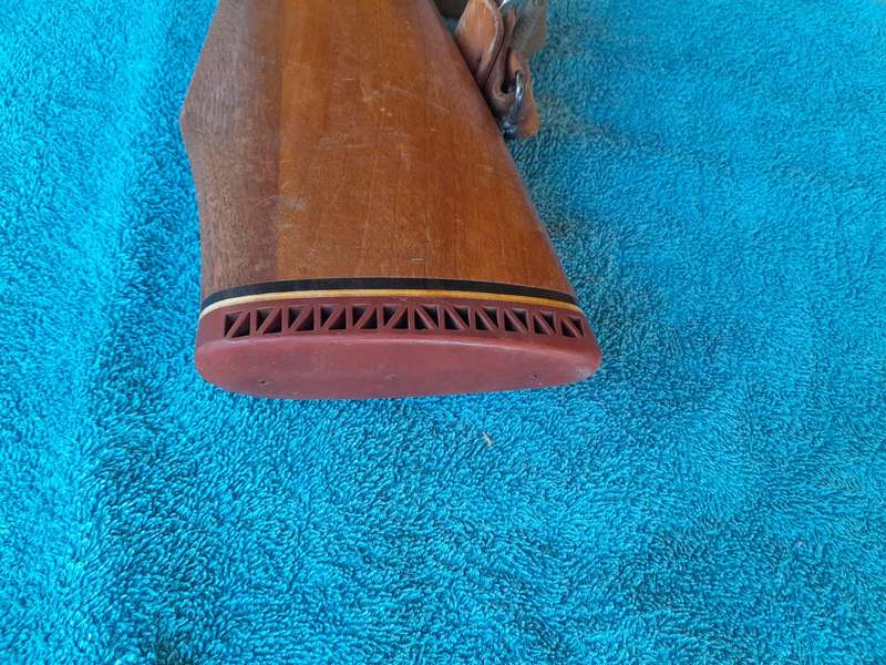 Rifle stock -- Wood