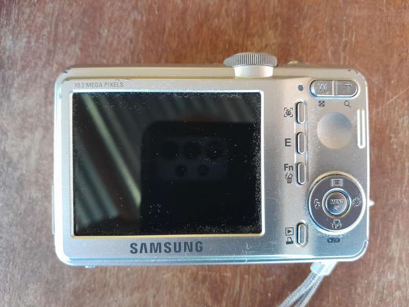 Samsung S1060 camera 6.3 31.5 mm