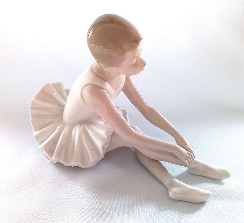 NAO    -    SLIPPER  BALLET
