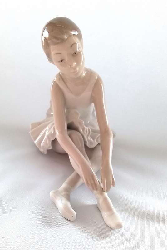 NAO    -    SLIPPER  BALLET