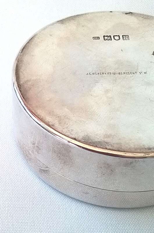 London 1905  Bowl with Lid