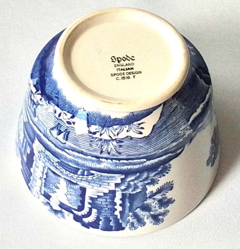 Spode's  Sugar  Bowl  -  Italian  Design