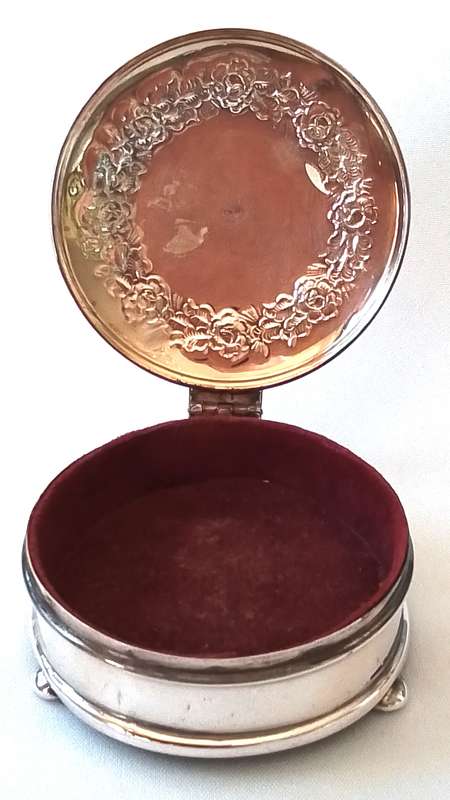 Birmingham 1973  -  Footed  Bowl with Lid