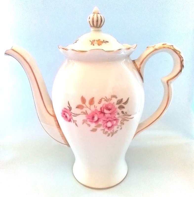 Royal Crown Derby  -  Pinxton  Roses  -  Coffee  Pot
