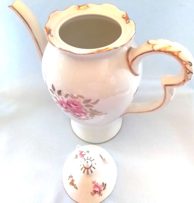Royal Crown Derby  -  Pinxton  Roses  -  Coffee  Pot