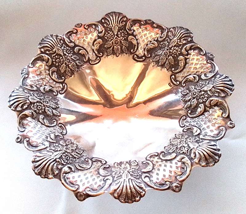 Birmingham 1903  -  Pierced Relief Footed Bowl