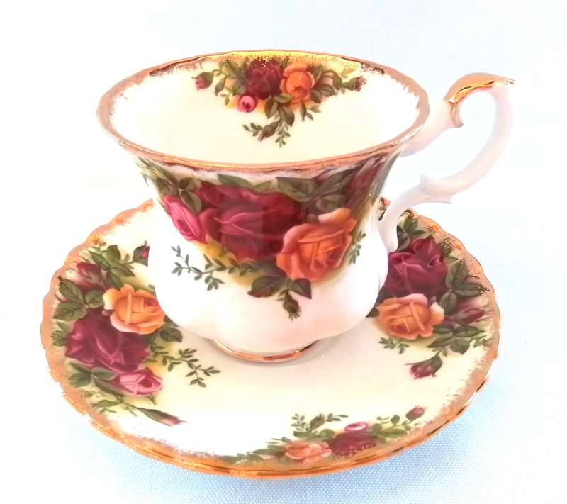Royal Albert  -  Old Country Roses  -  Coffee  Cup  &  Saucer