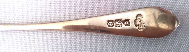 London  1900  -  CASED  coffee  spoons