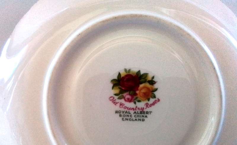 Royal Albert  -  Old Country Roses  -  Coffee  Cup  &  Saucer