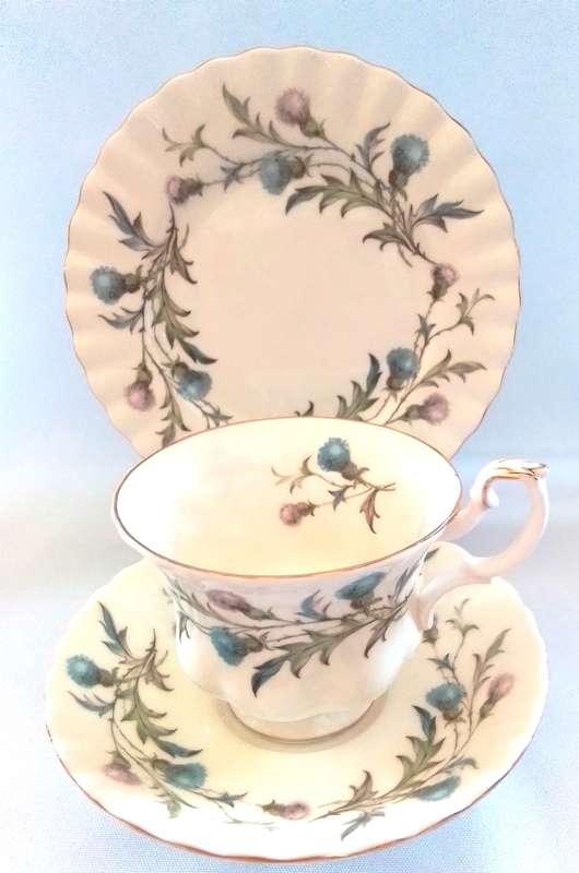 Royal Albert  -  BRIGADOON  -  Trio