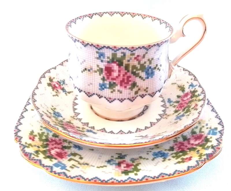 Royal Albert  -  Petit Point China  -  Trio