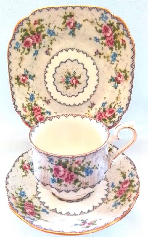 Royal Albert  -  Petit Point China  -  Trio