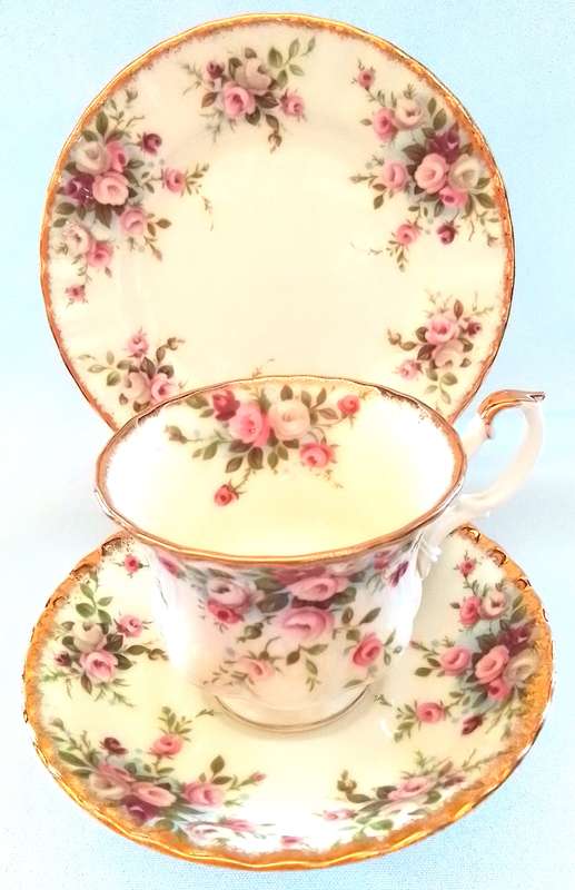Royal Albert  -  Cottage  Garden  -  Trio