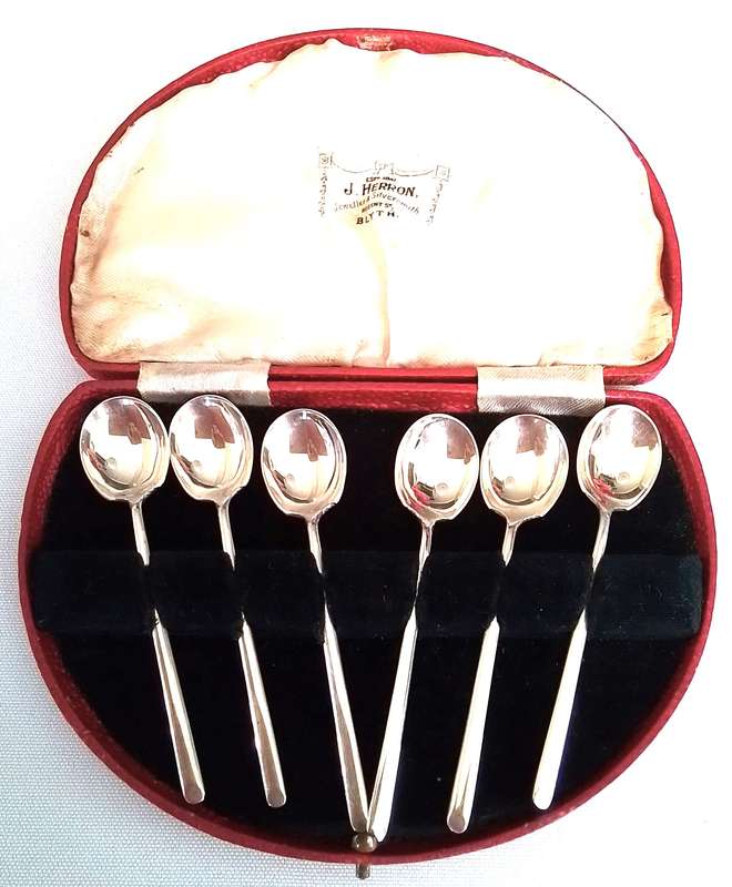 SHEFFIELD   1933  -  CASED SET 6  -  Coffee  Spoons