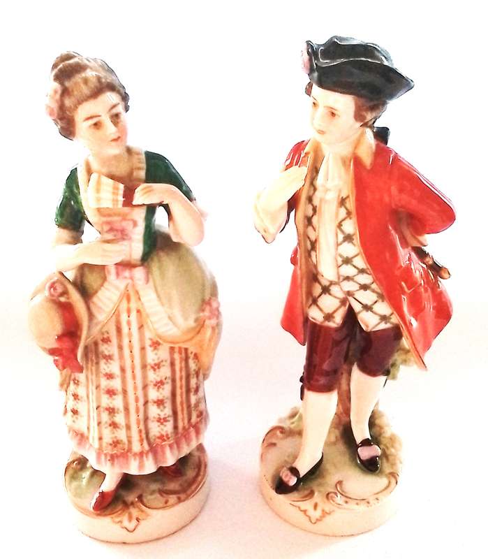 Scheibe  Alsbach   -   Pair  of  Figures