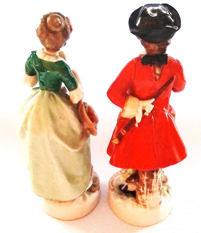 Scheibe  Alsbach   -   Pair  of  Figures
