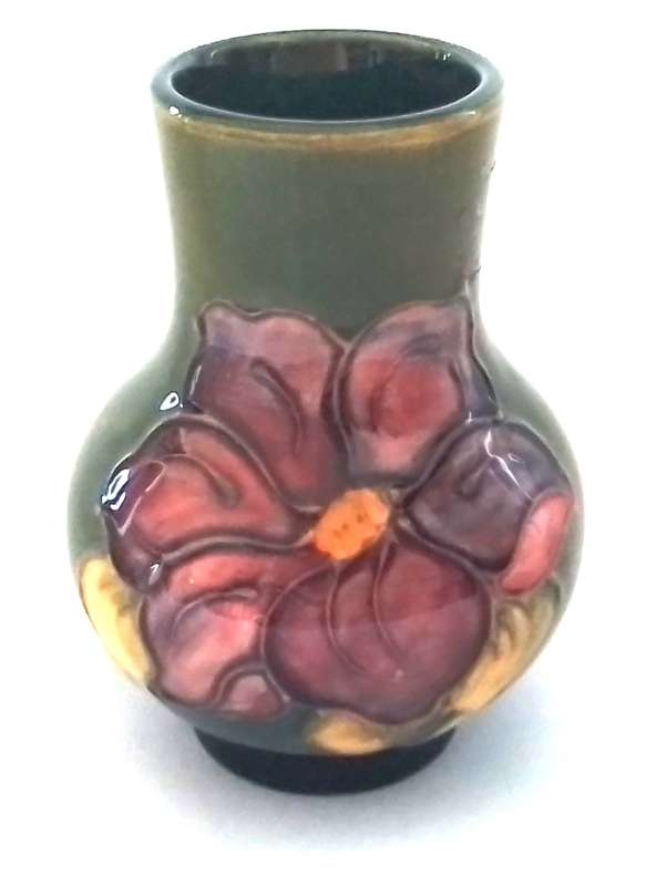Moorcroft  -  CLEMANTIS    VASE