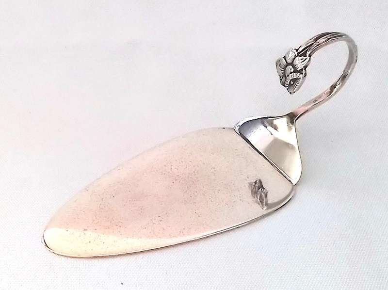 Sterling Silver Tart Lifter