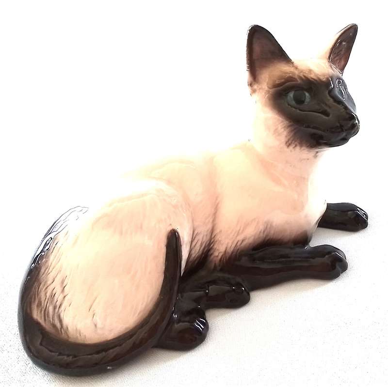ROYAL DOULTON  -  SIAMESE  CAT