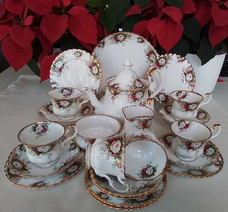 Royal Albert  -  23 pc CELEBRATION  -  Tea Set