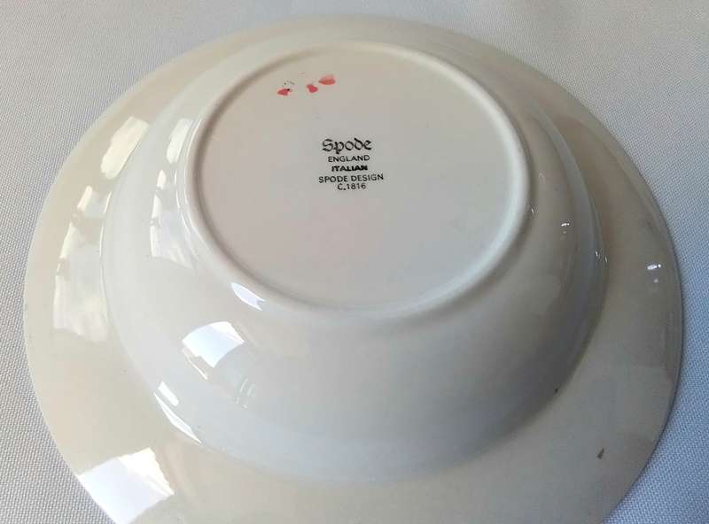 Spode's  -  Italian Design  -  Rimmed  Desert  Bowl