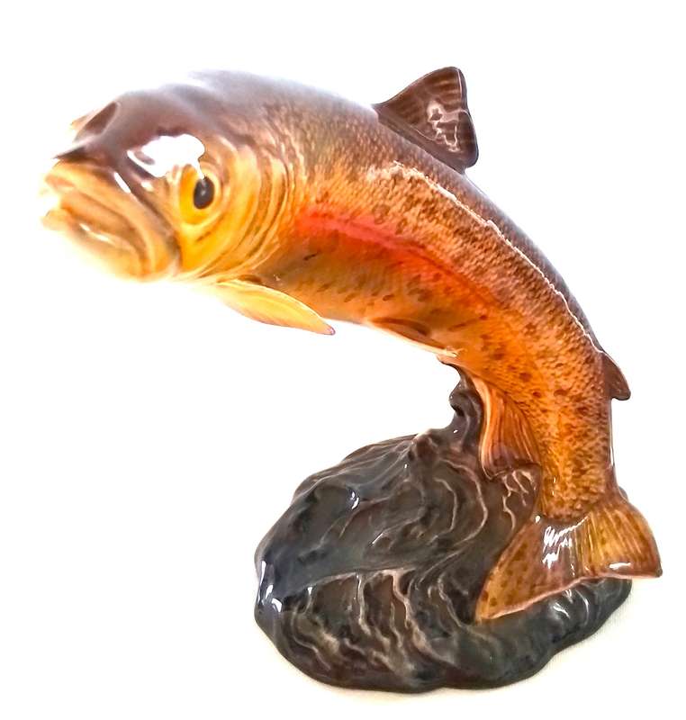BESWICK  -   TROUT  1032  -  FIGURE  on  BASE   -   REDUCED  !!!