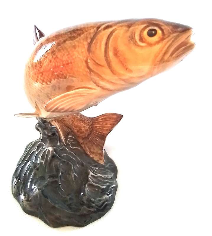 BESWICK  -   TROUT  1032  -  FIGURE  on  BASE   -   REDUCED  !!!