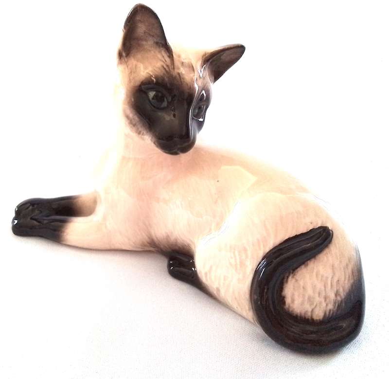 ROYAL DOULTON  -  SIAMESE  CAT