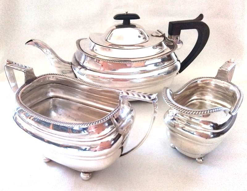 Sheffield 1906  -  3pc  Silver Tea Set.