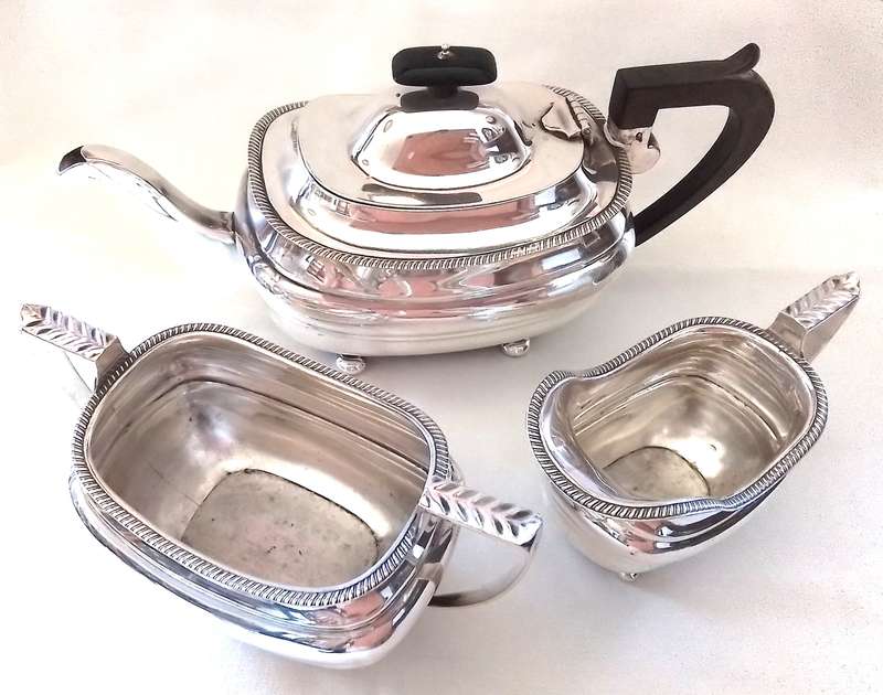 Sheffield 1906  -  3pc  Silver Tea Set.