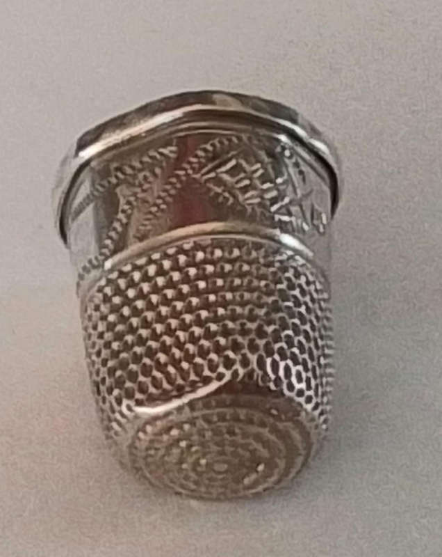 CHESTER 1925  silver Thimble  [6]