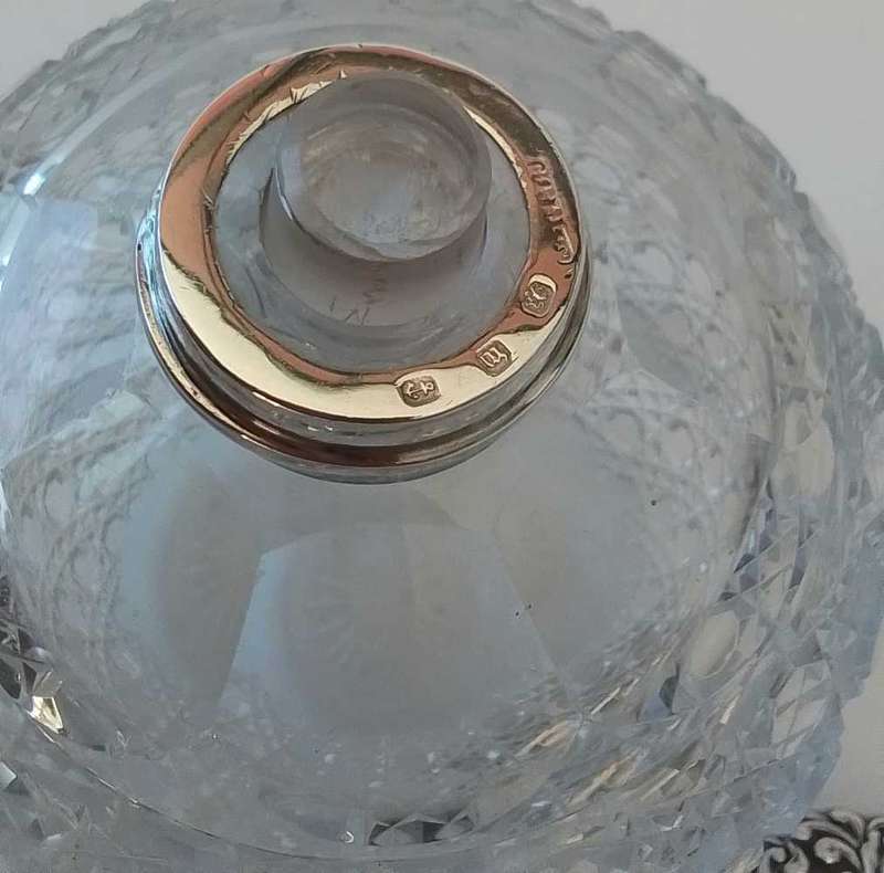 London  1927   -  Silver  Top  -  Perfume  bottle  [P3]