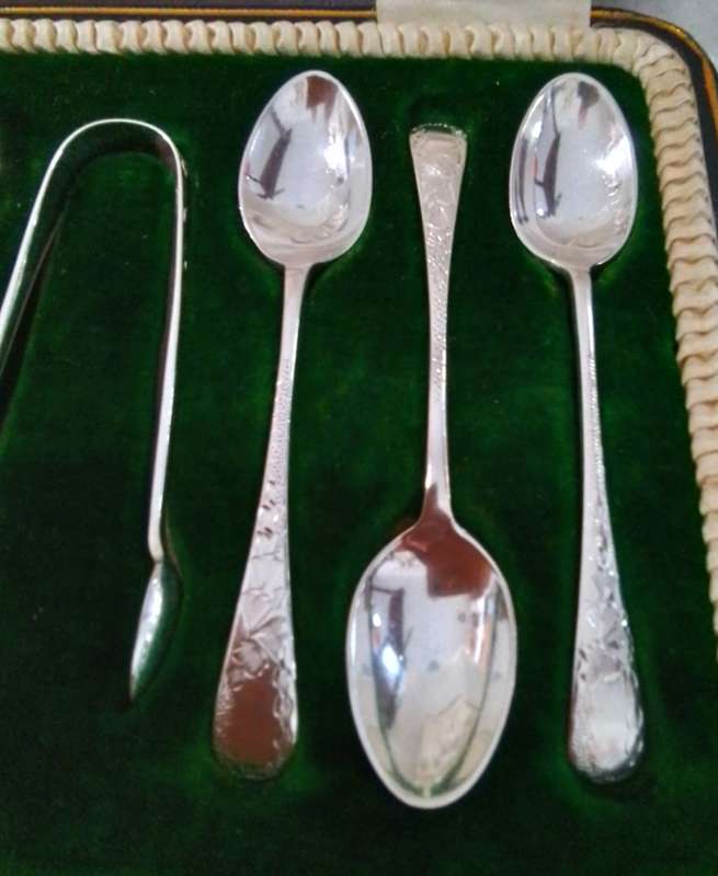 Sheffield    1904   -   Coffee  Spoons  &  Tongs