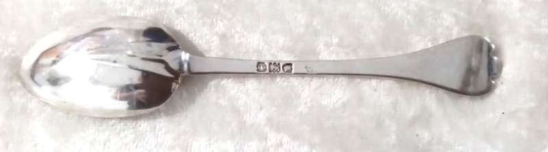 London  1900   -   Cased  Set  6  Tea Spoons & Tongs